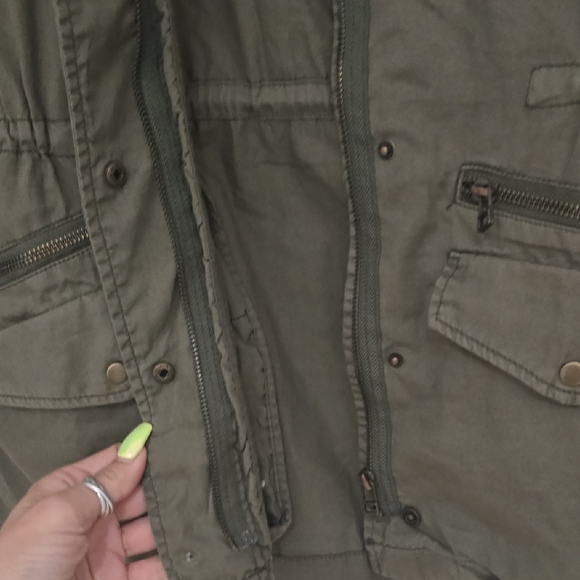 Chic Olive Utility Jacket Size Xs But Adjustable Waist Can Fit S - Picture 6 of 9